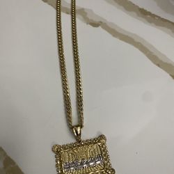 Cuban Link Chain With Pendant 