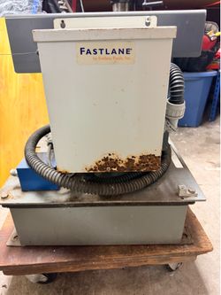 Fast lane swimming machine