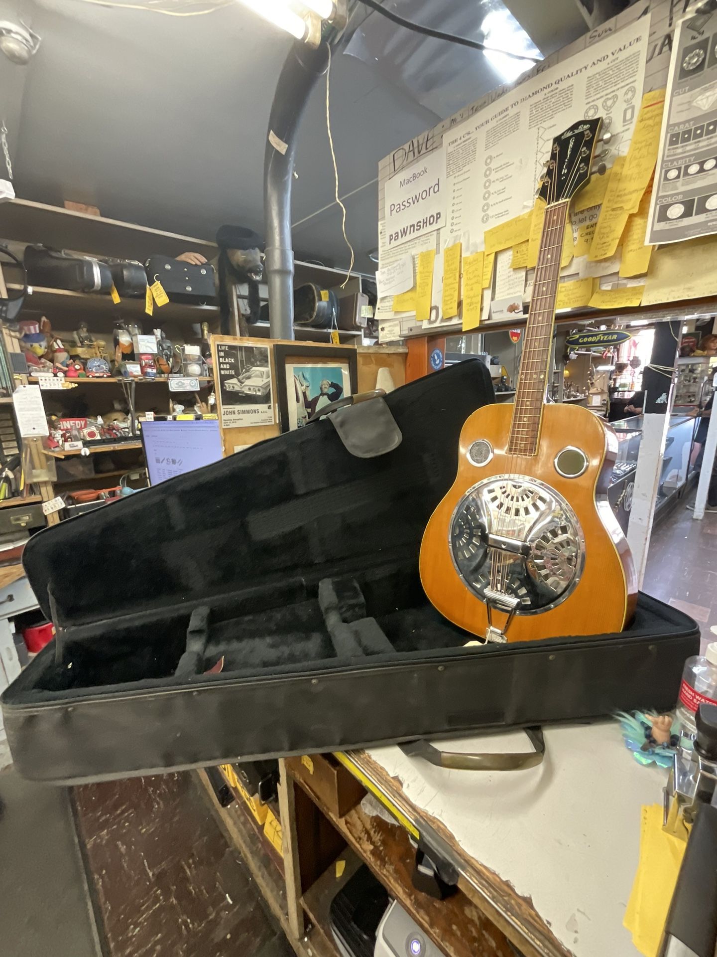 Gretsch Sho-Bro 1971 Resonator w/Soft Case