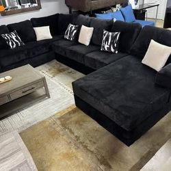 New Xl Sectional Black Color 