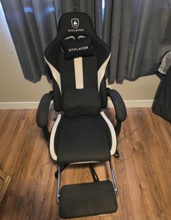 GTPLAYER Gaming Chair with Footrest