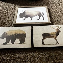 Buffalo Bear Reindeer Animal Wall Art