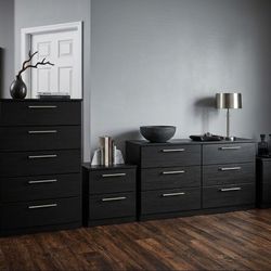 Dresser, Chest and 2 Nightstands ⚜️ Cómoda, Gavetero y 2 Mesitas de Noche 