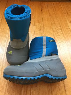 Snow boots- boys size1