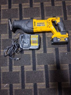 Dewalt saw saw