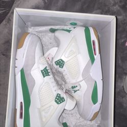 Jordan 4 Retro SB Pine Green (2023) *Sold