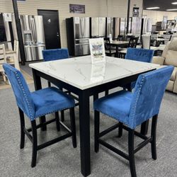 Dining Table Set. 🚚WE DELIVER🚚