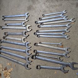 24 Snap-on Wrenches