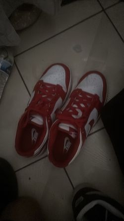 nike red dunks
