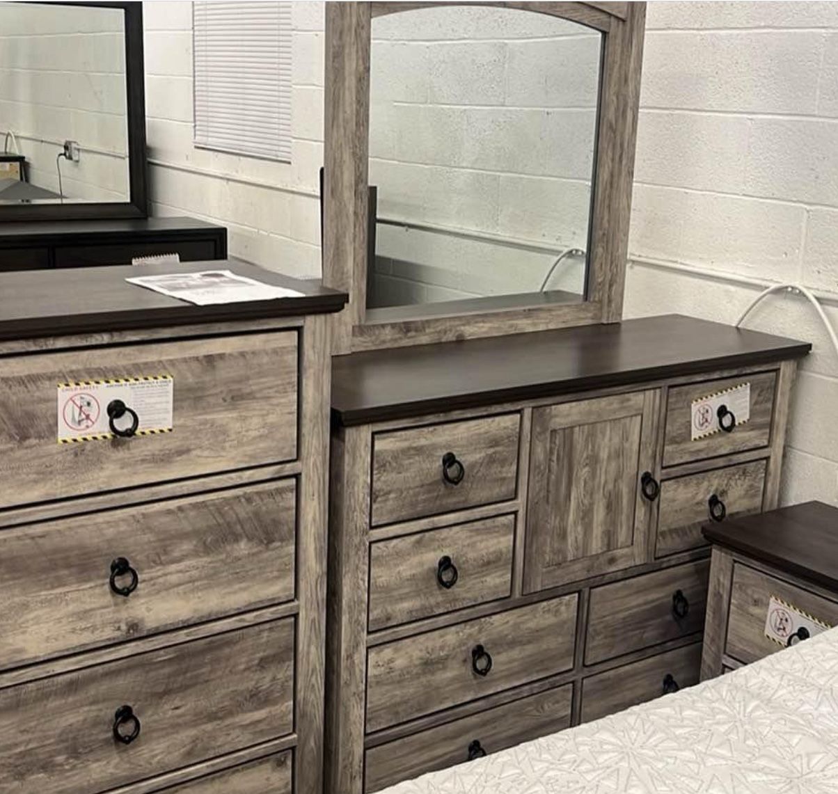 Dresser With Mirror, Chest , Same Day Delivery , No Credit Needed