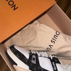 Lv shoes(SHIPPING ONLY)