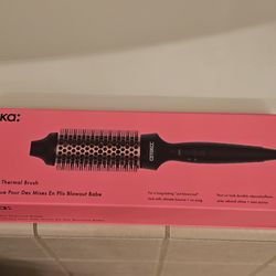 Amika Blowout Babe Thermal Brush