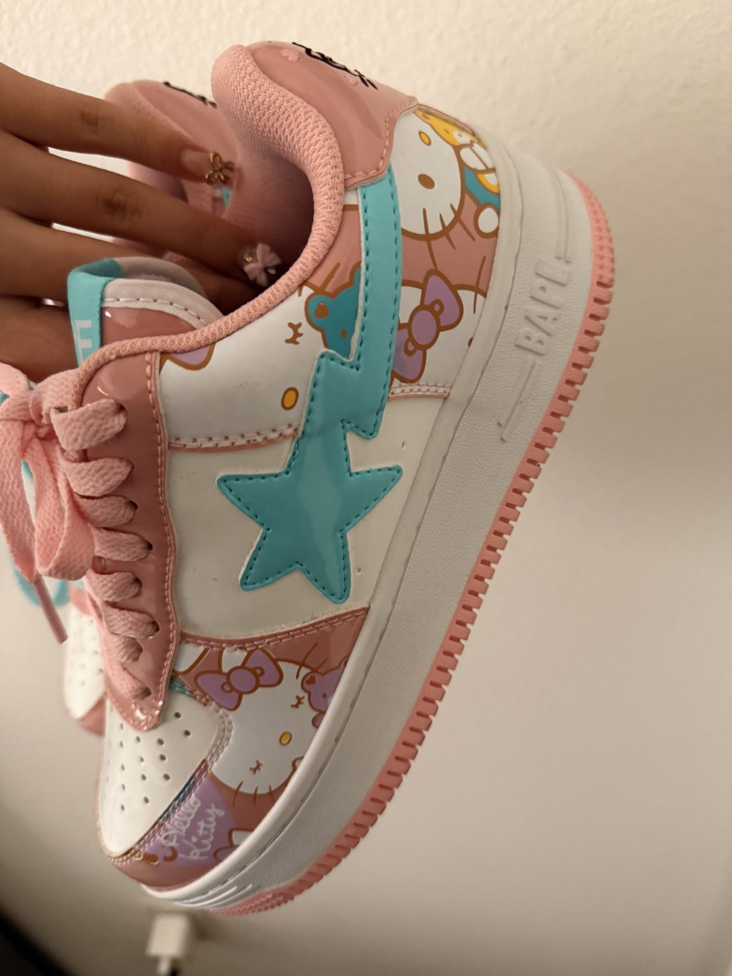Hello Kitty Bape Size 5US