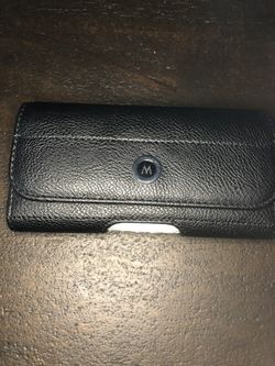 Phone case (fits an iPhone 8 Plus ) brand new !