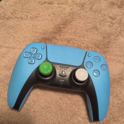 Sony PlayStation 5 DualSense Wireless Controller (CFI-ZCT1W) in Starlight Blue.