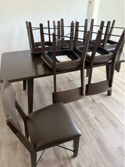 Table with 6 chairs from Cotsco