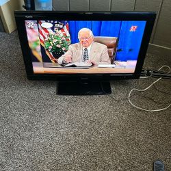 “USED” Sharp AQUOS 32" LCD TV