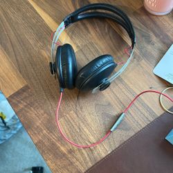 Sennheiser Momentum Black/Red Headphones 