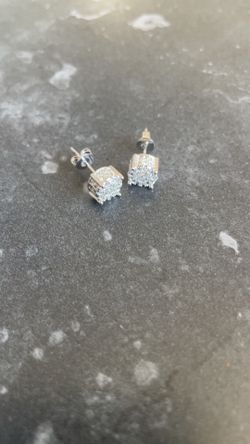 Moisanite Stud Earrings