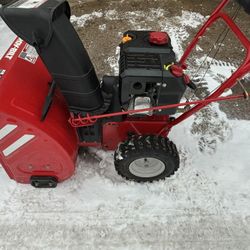 Troybilt 24 Inch Snowblower With Electric Starter 