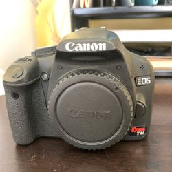 Canon Rebel T1i SLR