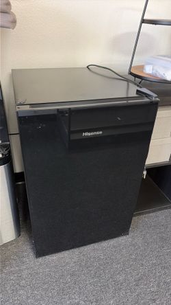 Black Hisense small refrigerator- clean