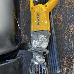 DeWalt Saw