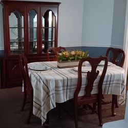 Cherry Wood China Cabinet/Table w/4 Chair