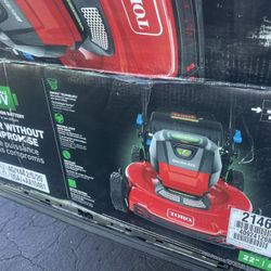 Lawnmower Toro Recycle Battery New $250 Firm