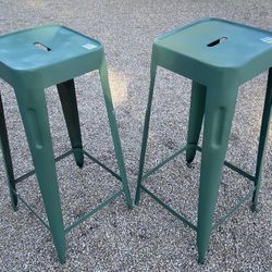 2 Farmhouse Bar stools $20 For Both 