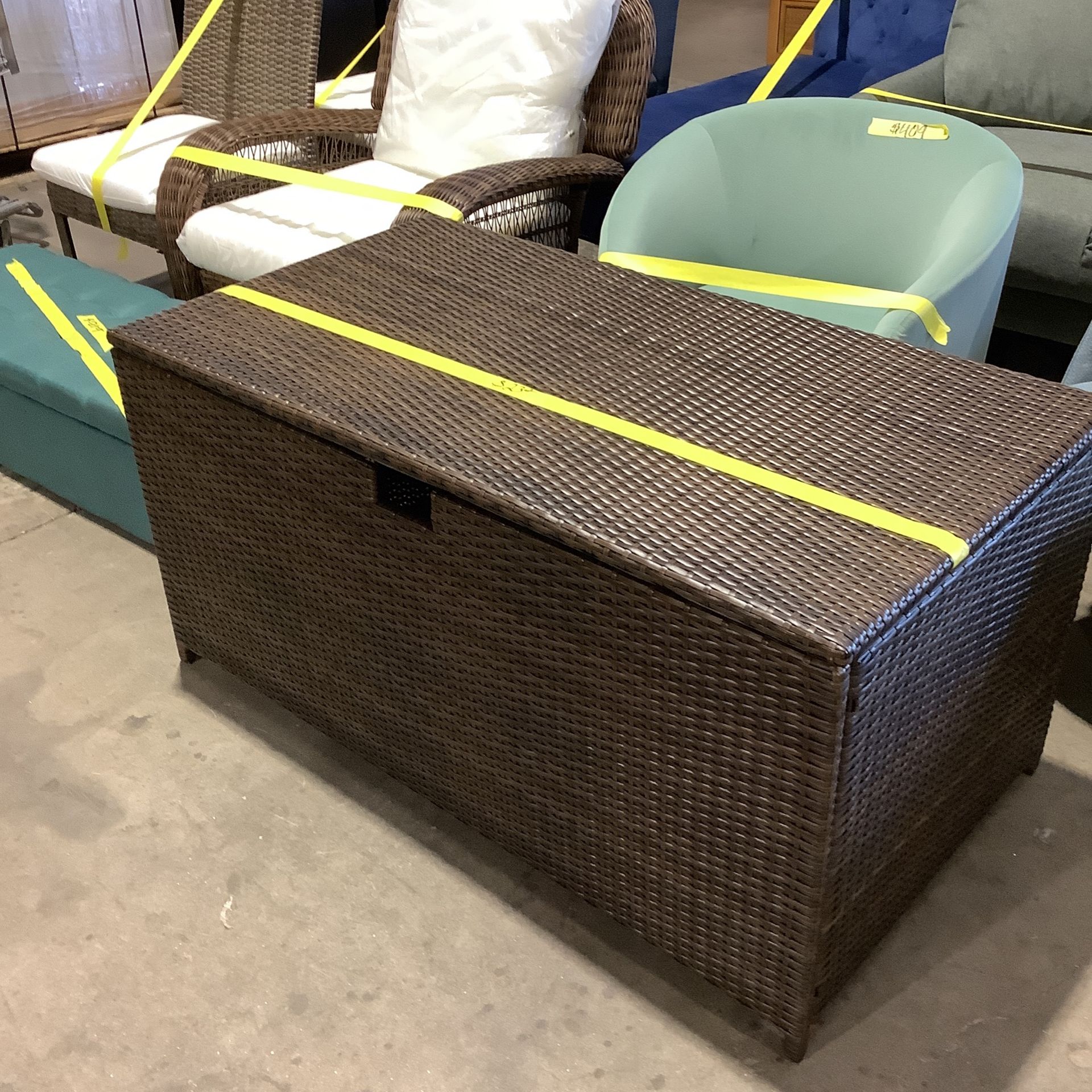 Amagenix 120 XL Outdoor Storage Box Waterproof, Resin Rattan