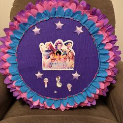 Kpop Demon Hunters Piñata 