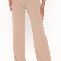 Fashion Nova wide leg Pants (M)
