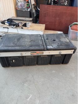 Dura trunk tool chest