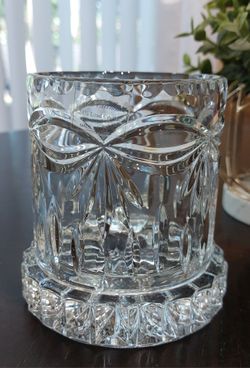 Noble Excellence 24% Lead Crystal Hurricane 2 piece candle holder
