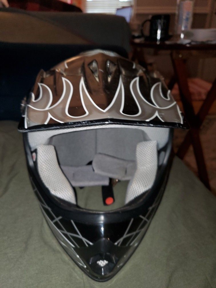 Medium Helmet