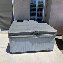 Hot Tub Jacuzzi Spa