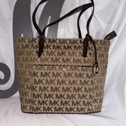 *MICHAEL KORS* Large Canvas/ Leather Front Pocket Signature Monogram Tote Bag