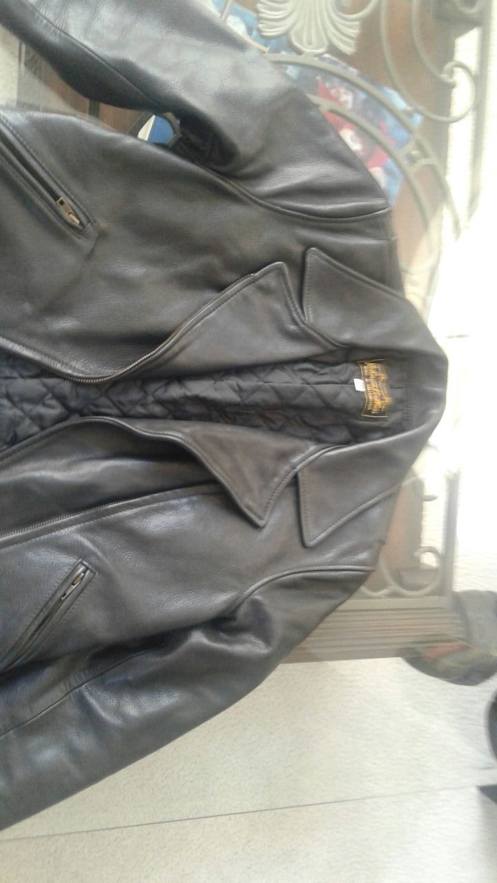 Custome made Johnson Leathers motorcycle jacket. Great condition!