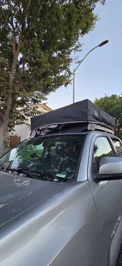 Rooftop tent Smittybilt