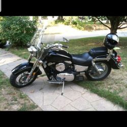 2000 Kawasaki, 1500 classic with 8k mi.