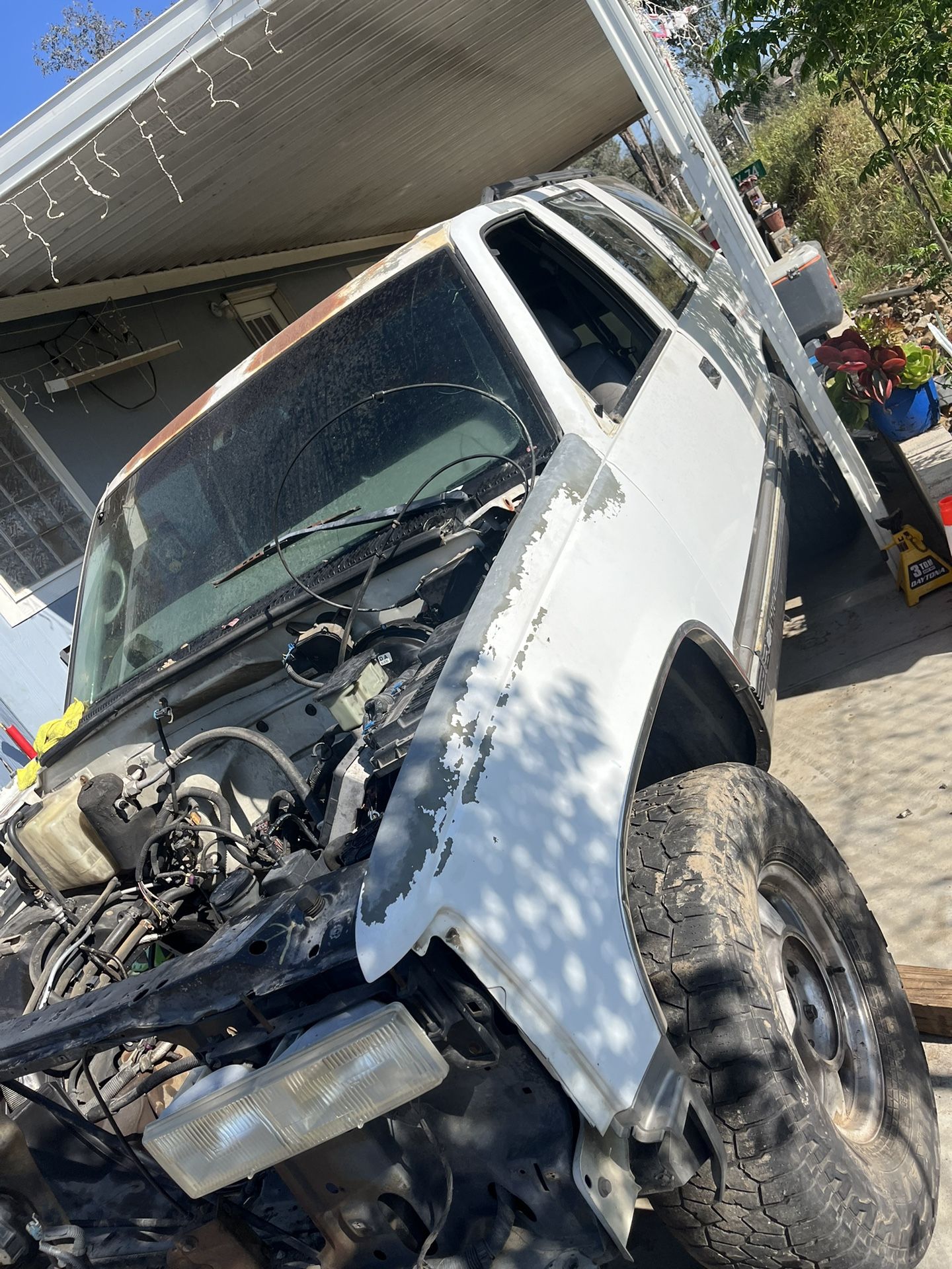 1998 Chevy Tahoe 4x4 Part out 