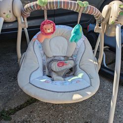 Ingenuity Cozy Kingdom Portable Baby Swing