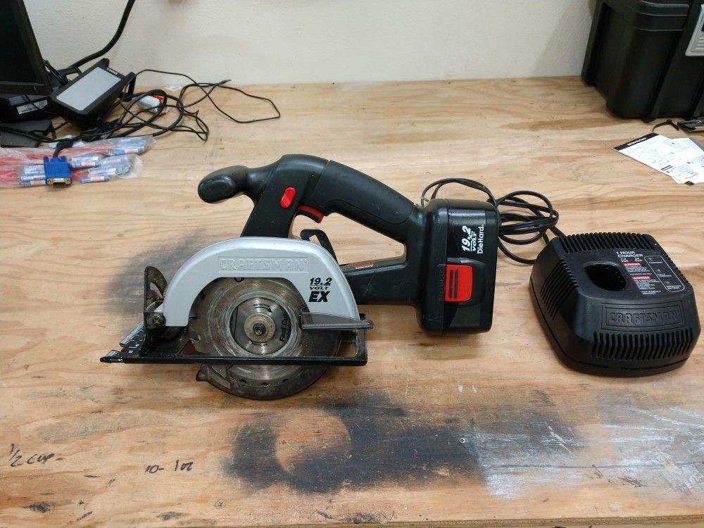 Craftsman 19.2 Volt 5 1/2 inch Circular Saw