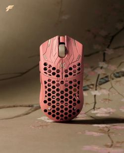Finalmouse Sakura (Small)