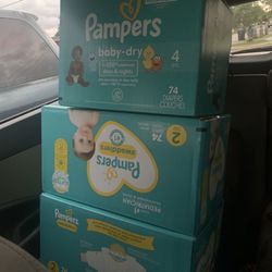 Pampers Size 2 And 4 Thumbnail