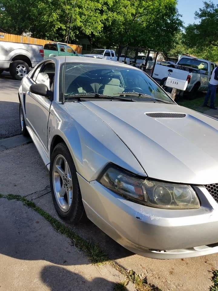 2000 Ford Mustang