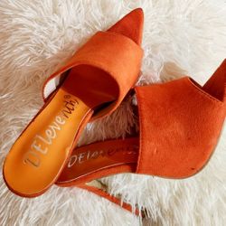 ORANGE ELEGANT HEELS SIZE 7
