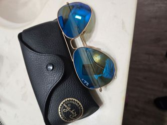 Womans Raybans