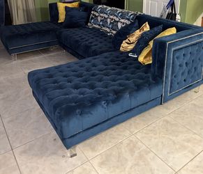 Royal Blue Tuffed Sectional